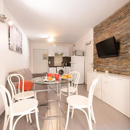 Le Victoria, Centre , Et Parking Gratuit Sainte-Maxime