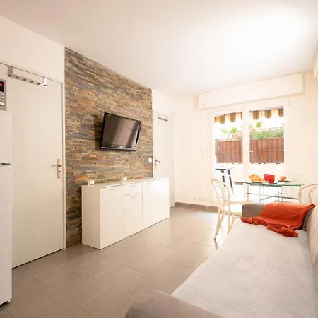 Daire Le Victoria, Centre , Et Parking Gratuit Sainte-Maxime